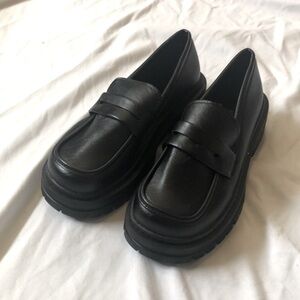 NEW! Women’s Black Loafers.